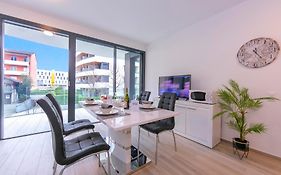 Magic Home - Happy Rentals